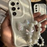 قاب موبایل ( آیفون - سامسونگ ) پاپیون هفت رنگ سفید صدفی + بندست