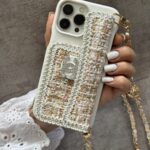 قاب موبایل آیفون شنل کنفی جاکارتی بندست بلند