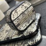 کاور ایرپاد دیور گلدار نقره ای محافظ لنزدار