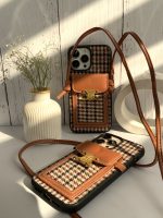 قاب موبایل آیفون پارچه ای و فلزی طرح باربری جاکارتی + بندست - Image 13