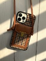 قاب موبایل آیفون پارچه ای و فلزی طرح باربری جاکارتی + بندست - Image 4