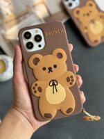 قاب موبایل آیفون خرس قهوه ای مینیمال سیلیکونی + آویز