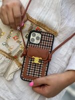 قاب موبایل آیفون پارچه ای و فلزی طرح باربری جاکارتی + بندست - Image 15