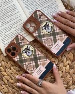 قاب موبایل آیفون باربری وینتیج استایل سگ قهوه ای محافظ لنزدار - Image 16