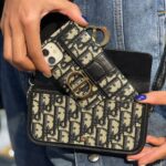 قاب موبایل آیفون دیور چرم و پارچه ای قفل فلزی جاکارتی