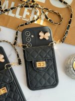 قاب موبایل آیفون مشکی بند زنجیری بلند بالشتی پروانه ای جاکارتی دار - Image 7