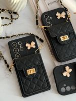 قاب موبایل آیفون مشکی بند زنجیری بلند بالشتی پروانه ای جاکارتی دار - Image 8