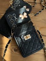 قاب موبایل آیفون مشکی بند زنجیری بلند بالشتی پروانه ای جاکارتی دار - Image 26