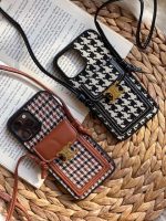 قاب موبایل آیفون پارچه ای و فلزی طرح باربری جاکارتی + بندست - Image 19