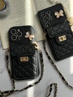 قاب موبایل آیفون مشکی بند زنجیری بلند بالشتی پروانه ای جاکارتی دار - Image 6