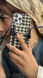 قاب موبایل آیفون زبرا پارچه ای جاکارتی سلین + بندست بلند - Image 2