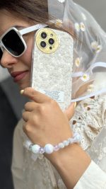 قاب موبایل ( آیفون ) گل مستر پیس سفید نقره ای + بندست مخملی - Image 3