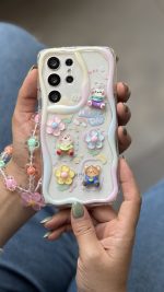 قاب موبایل ( سامسونگ - آیفون ) خرگوش و خرس بامزی + بندست بابونه - Image 2