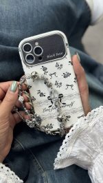 قاب موبایل آیفون بلک رز پاپیون ریز مشکی ( بدون بند ) - Image 2