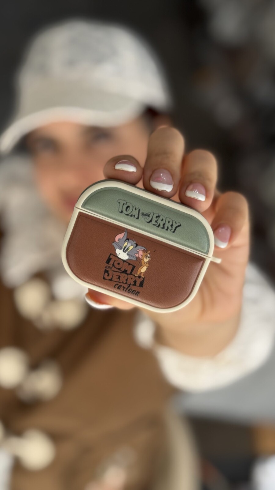 کاور ایرپاد تام و جری سبز و قهوه ای کاور ایرپاد تام و جری سبز و قهوه ای - Image 1