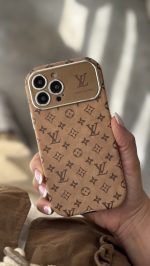 قاب موبایل آیفون لویی ویتون مخملی فونتی قهوه ای - Image 4