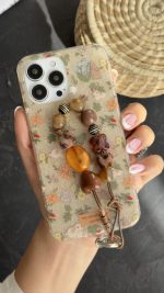 قاب موبایل آیفون خرگوش باغ جادویی + بندست مخملی - Image 2