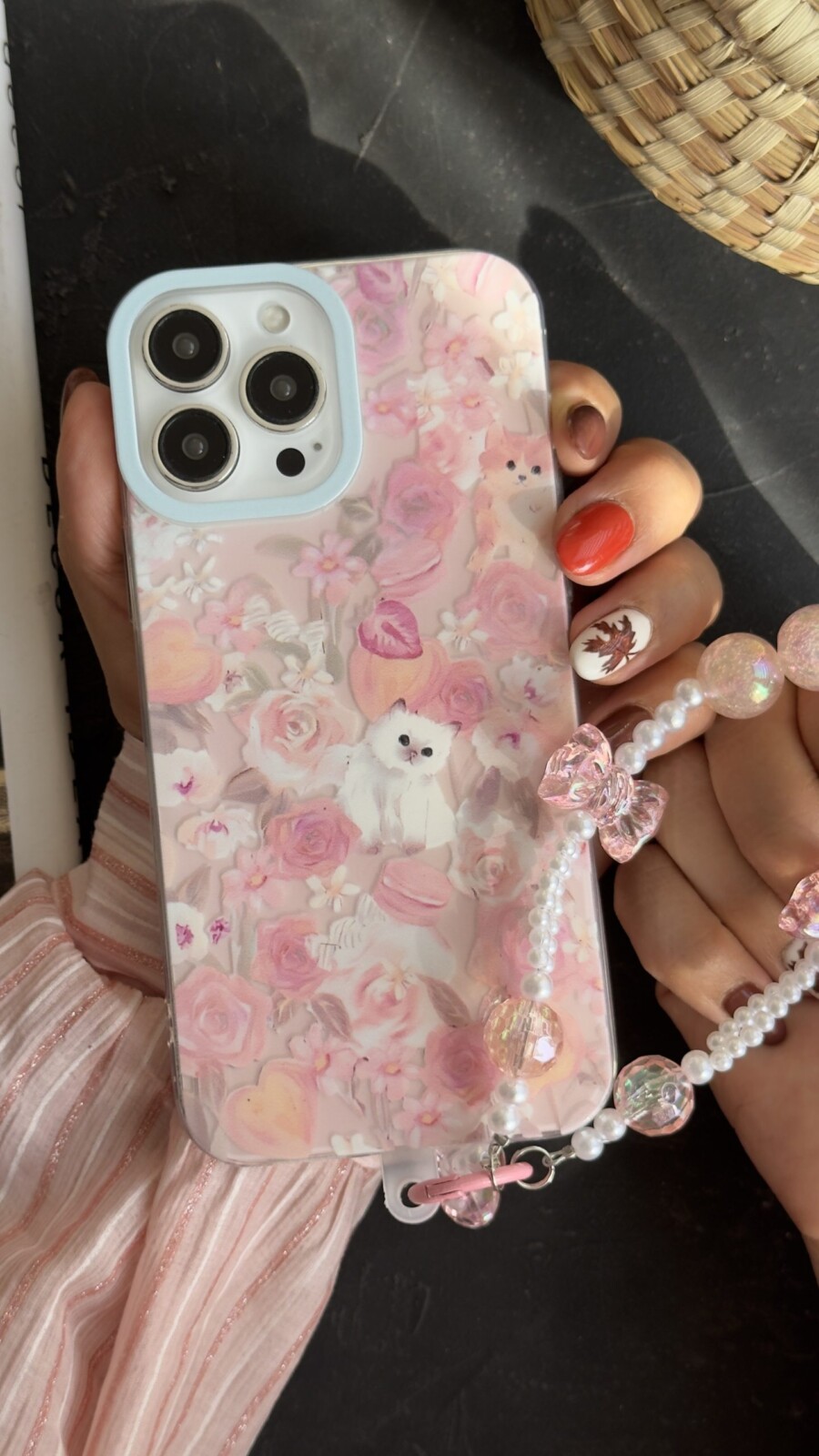 قاب موبایل آیفون کت گاردن گربه سفید صورتی + بندست قاب موبایل آیفون کت گاردن گربه سفید صورتی ( بدون بند ) - Image 1