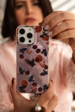 قاب موبایل آیفون دم روباهی پروانه گل سرخ + بندست پشمی - Image 4