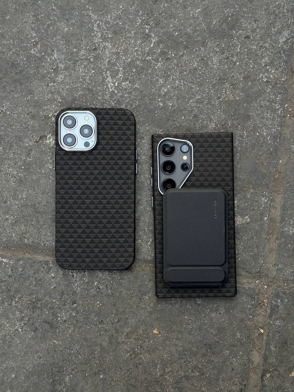 IMG_1463 قاب موبایل کربن مگسیف دار - Image 1