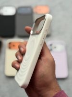 قاب موبایل آیفون سیلیکونی مگسیف از برند واوی - Image 10