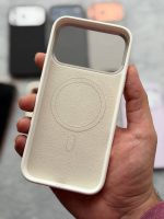 قاب موبایل آیفون سیلیکونی مگسیف از برند واوی - Image 9