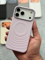 قاب موبایل آیفون سیلیکونی مگسیف از برند واوی - Image 3