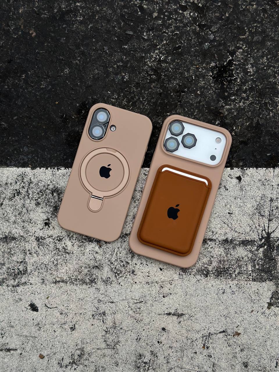 IMG_2443 قاب موبایل آیفون سیلیکون مگسیف استنددار موکا - Image 1