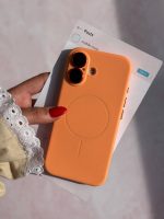 قاب موبایل دکمه مگسیف دار - Image 2