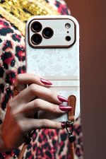 قاب موبایل ( آیفون - سامسونگ ) دیور پروانه + بندست چرمی - تصویر 4